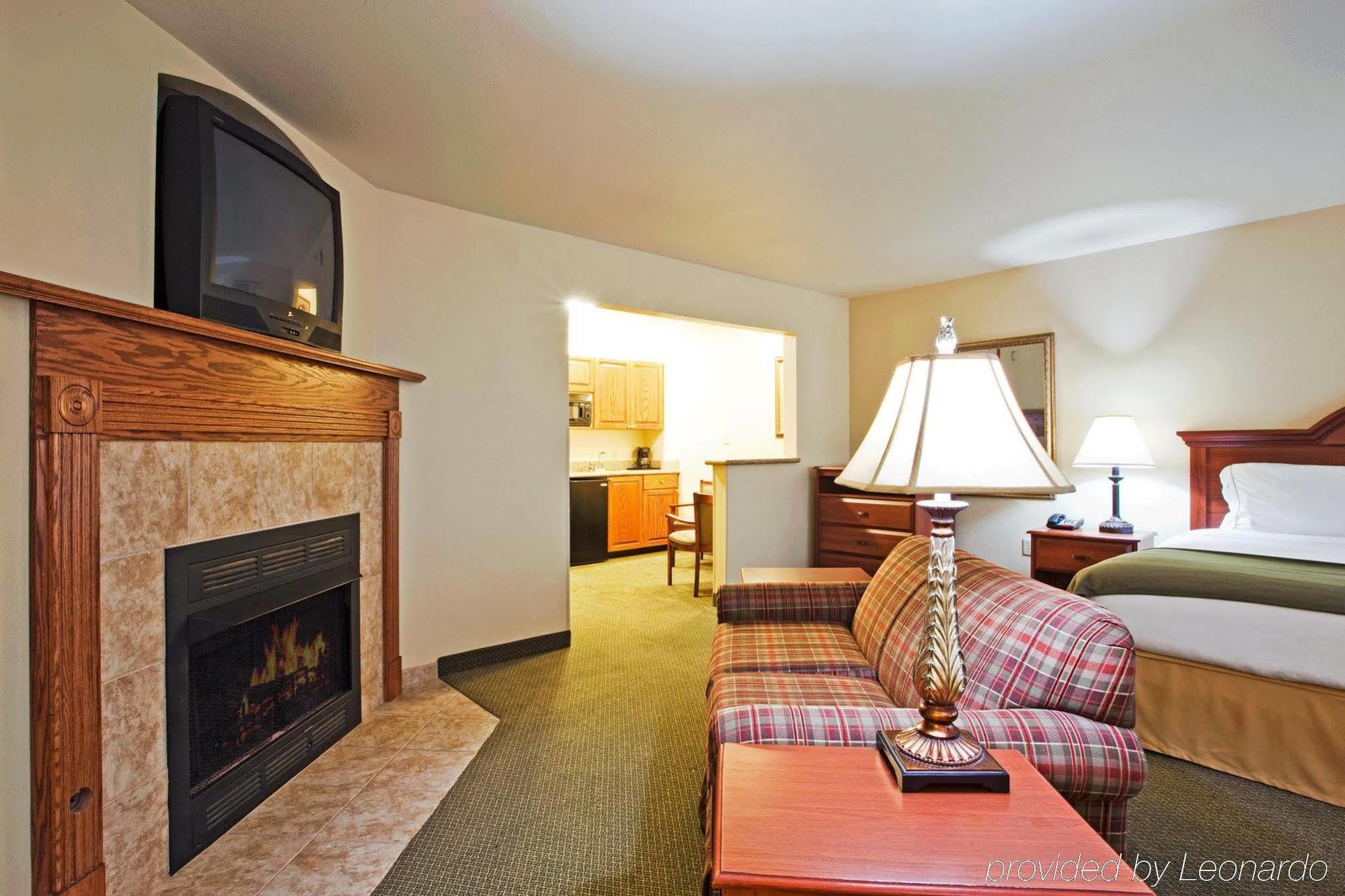 Holiday Inn Express Hotel & Suites Claypool Hill -Richlands Area By Ihg Pounding Mill Quarto foto